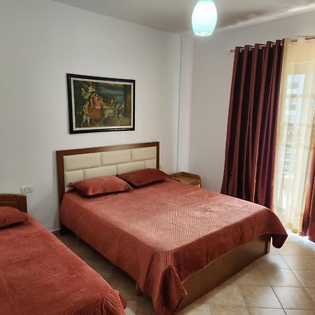 Comfy Beachfront Apartment - 50M From The Sea ゴーレム エクステリア 写真