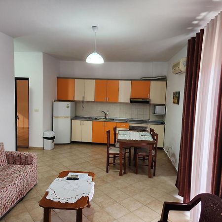 Comfy Beachfront Apartment - 50M From The Sea ゴーレム エクステリア 写真