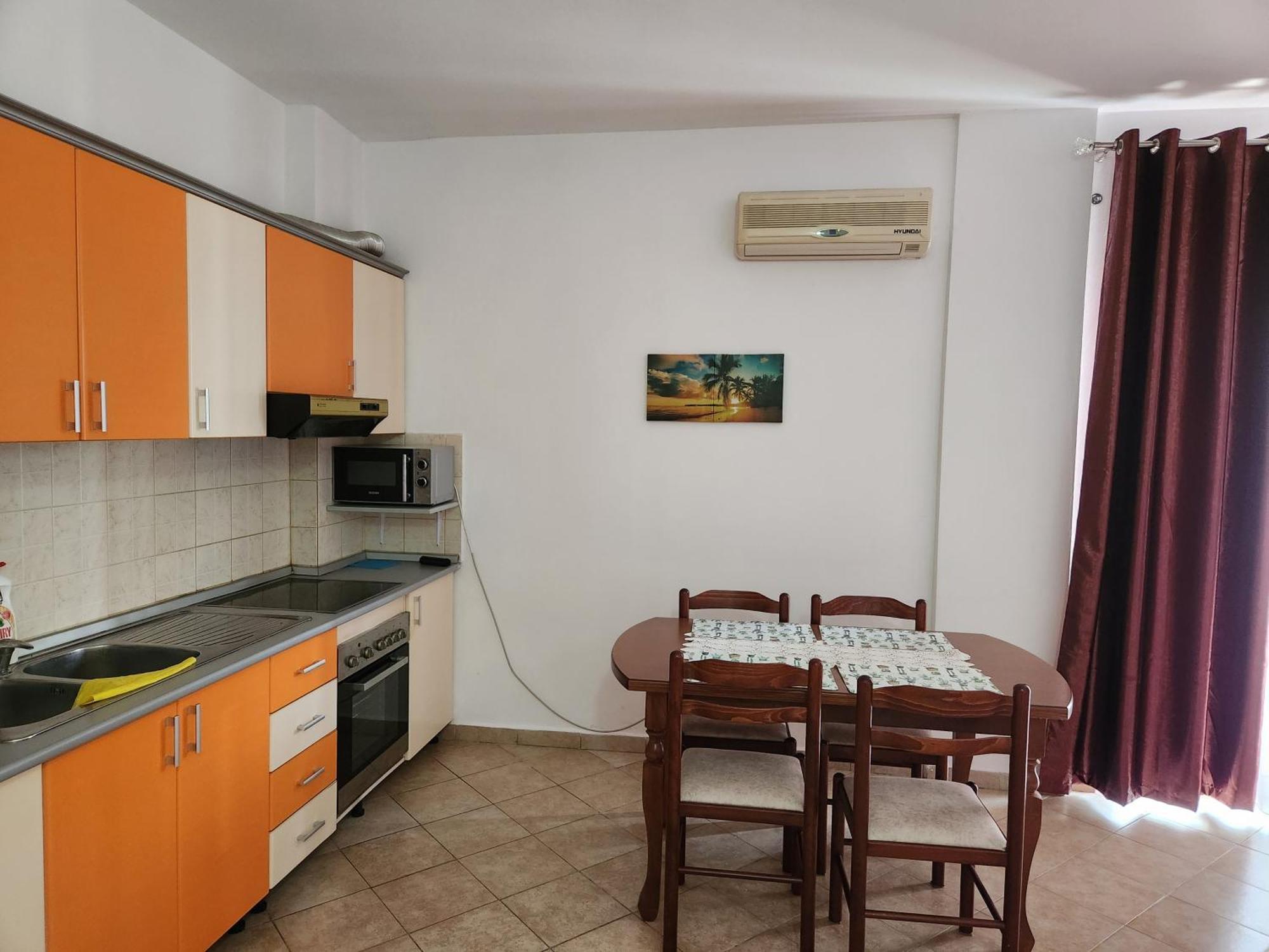 Comfy Beachfront Apartment - 50M From The Sea ゴーレム エクステリア 写真