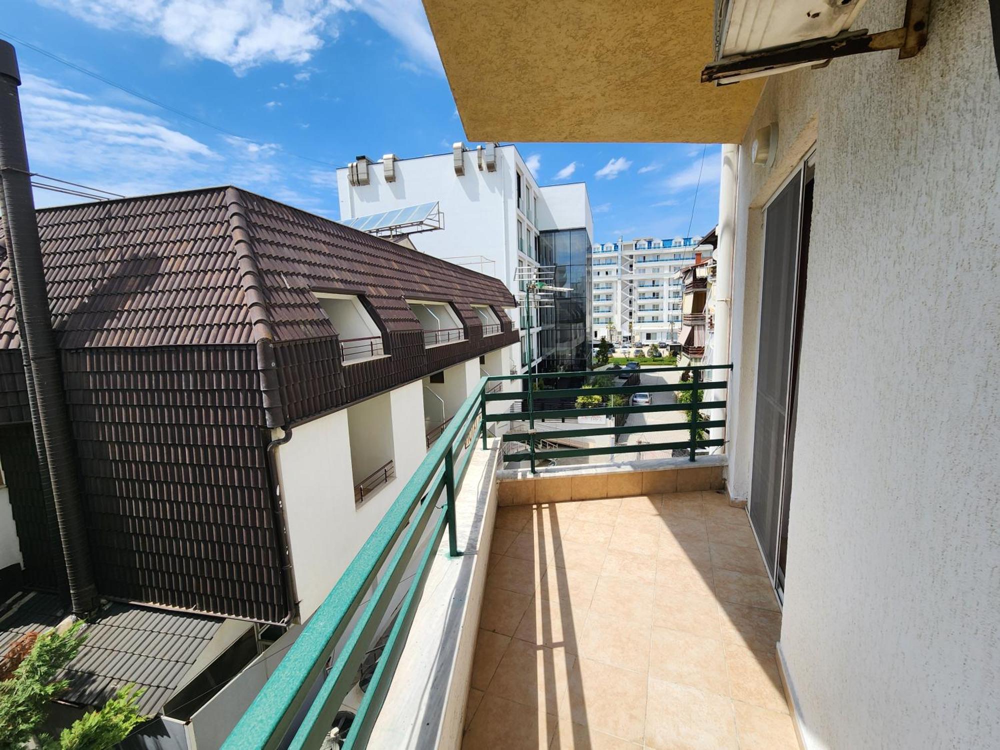 Comfy Beachfront Apartment - 50M From The Sea ゴーレム エクステリア 写真