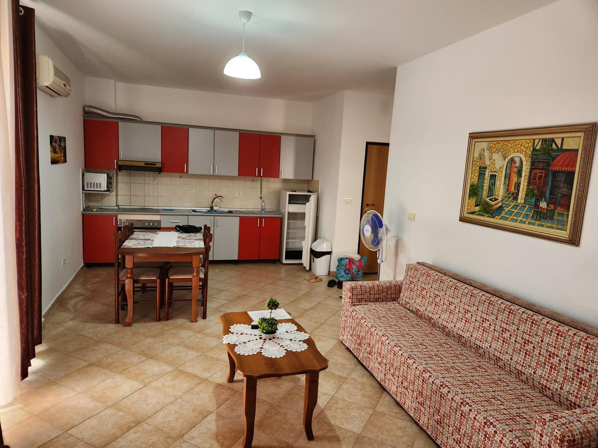 Comfy Beachfront Apartment - 50M From The Sea ゴーレム エクステリア 写真