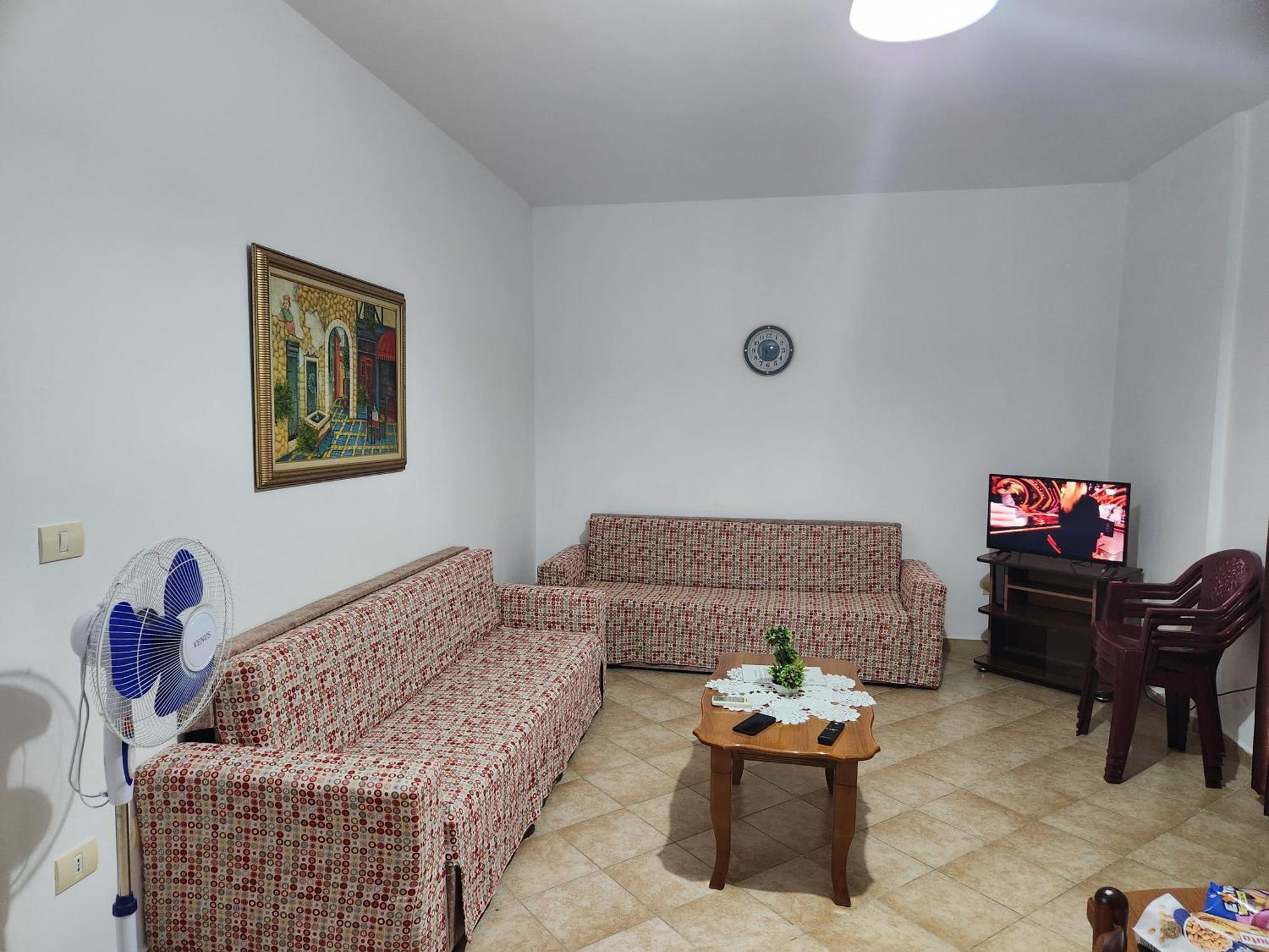 Comfy Beachfront Apartment - 50M From The Sea ゴーレム エクステリア 写真